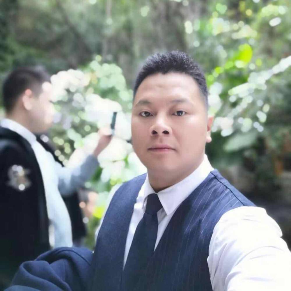 剪影闻兴奋的照片