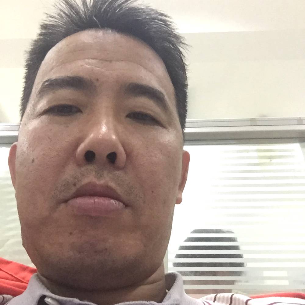 眼神笨笨的照片