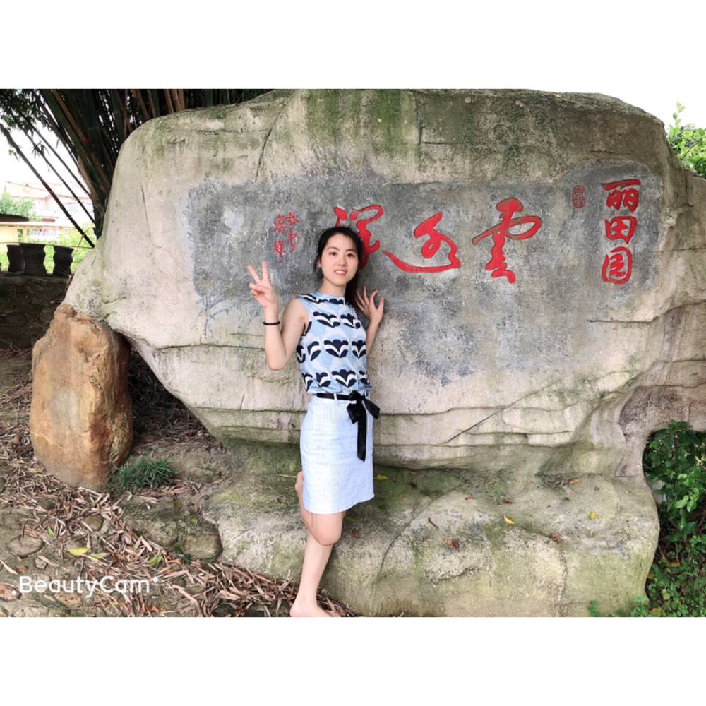 小姐姐,丹的照片