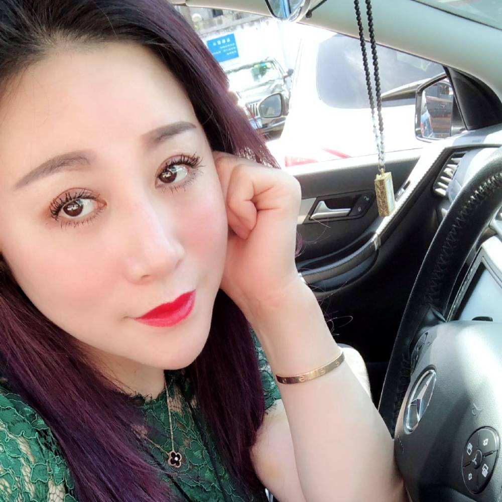 吕欣的照片