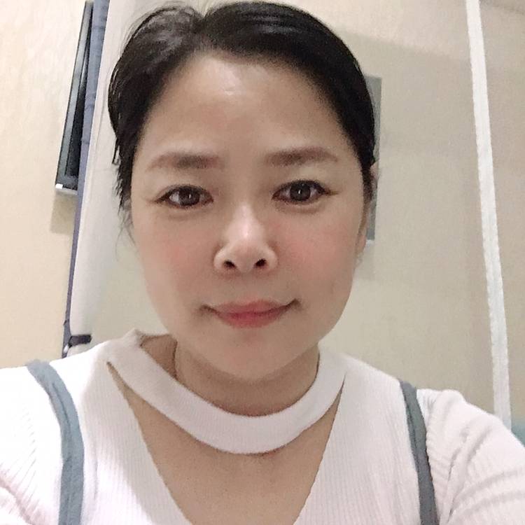 靓丽小蝴蝶的照片