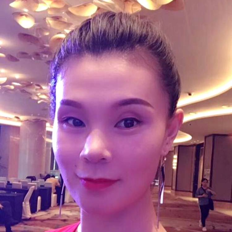 冷月闪闪的照片