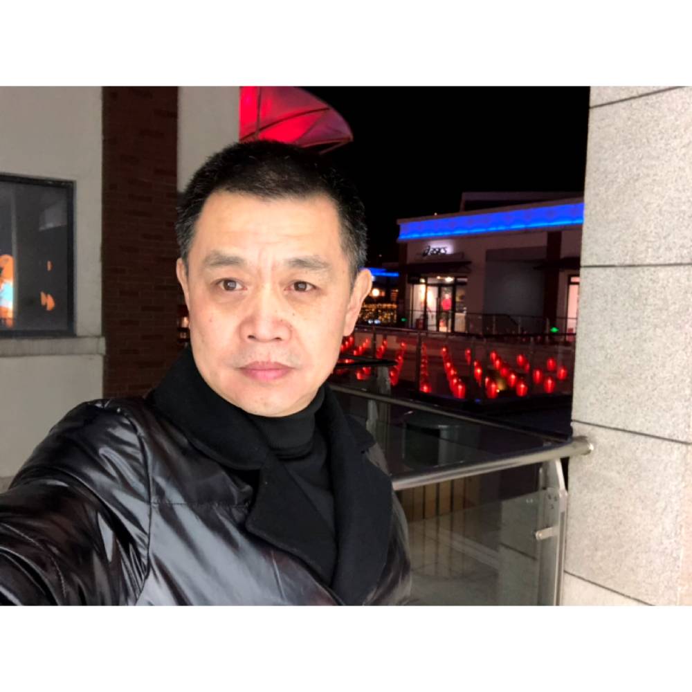 雷瓦雷斯的照片