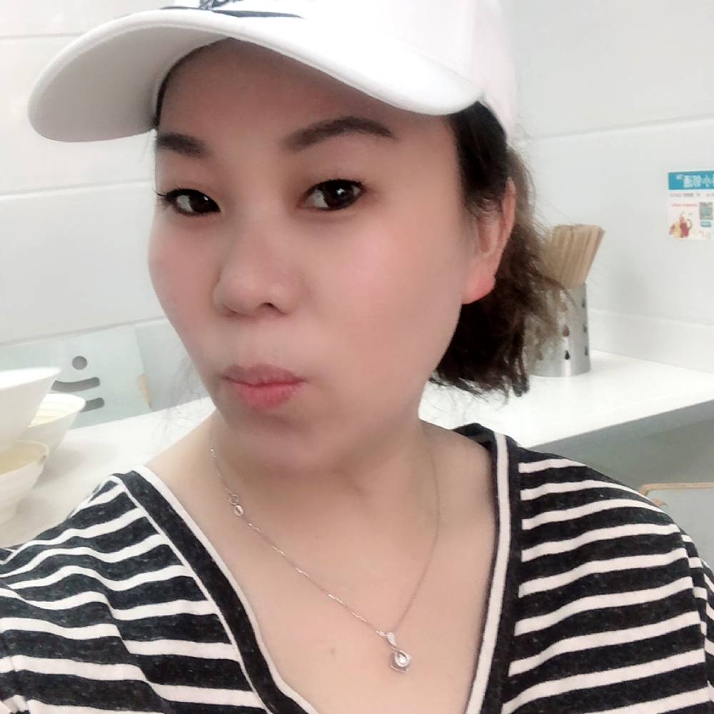 翅膀专一的照片