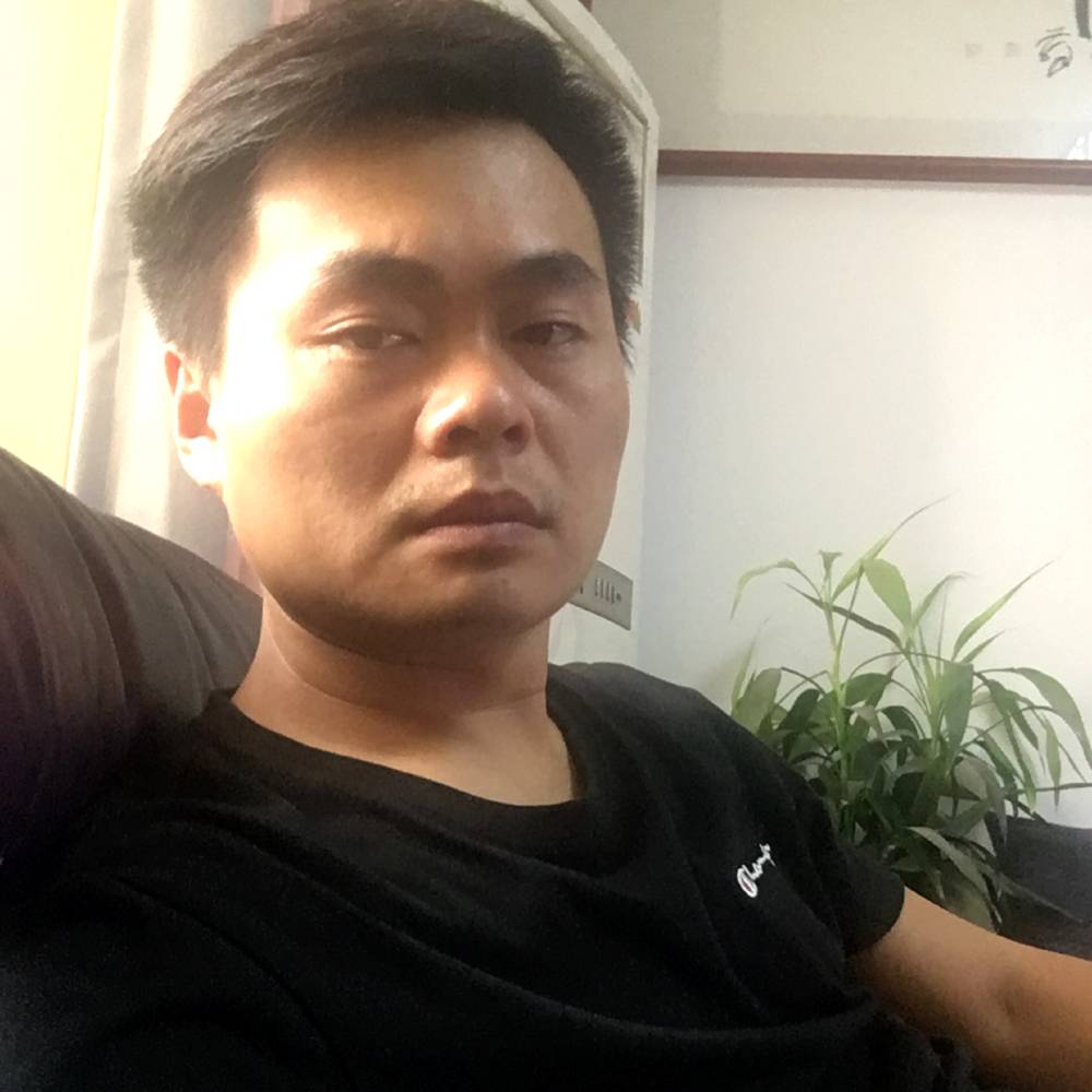 颓废~市民的照片