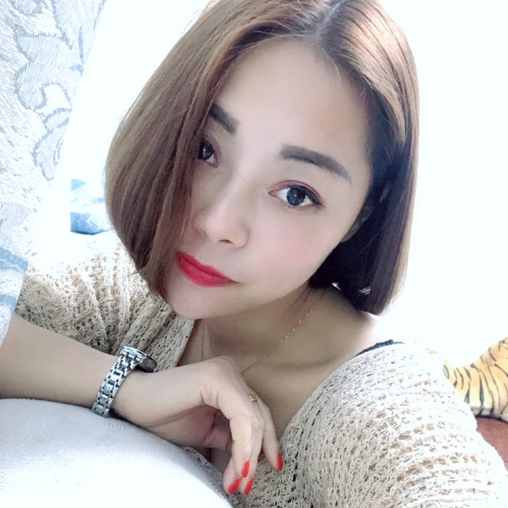街角寻觅你的身影的照片