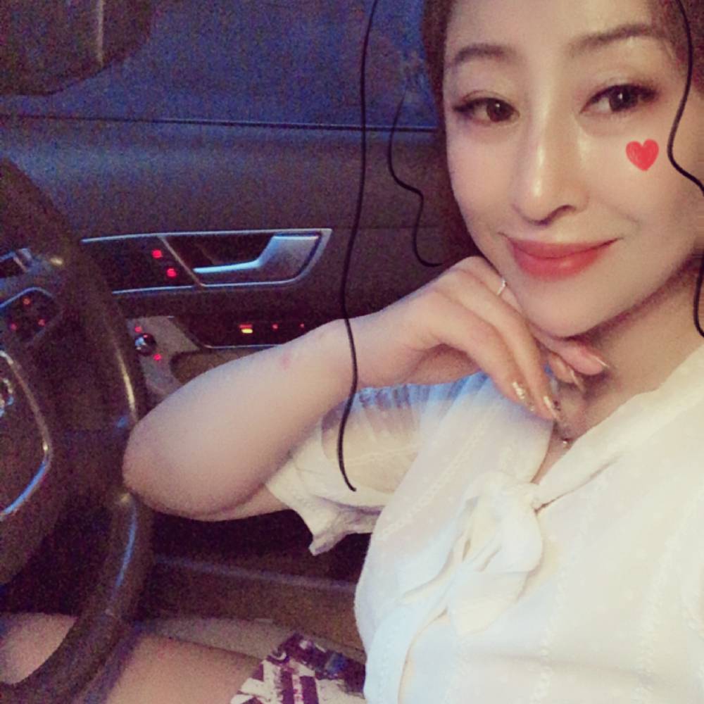 小蜜蜂演变多情的照片