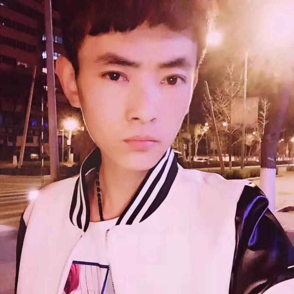 爱笑与眼神的照片