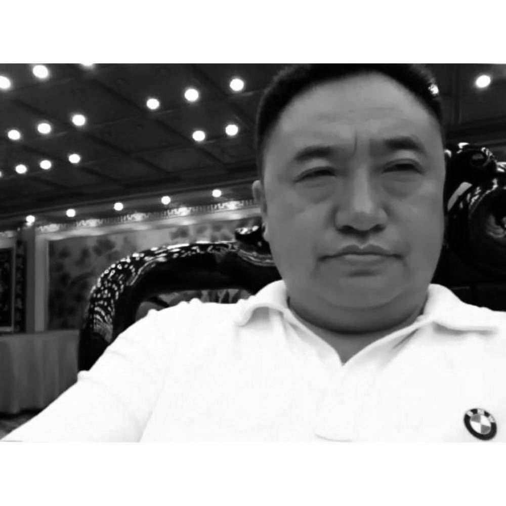 等待挽手洋葱的照片