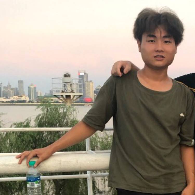 小叶发的照片