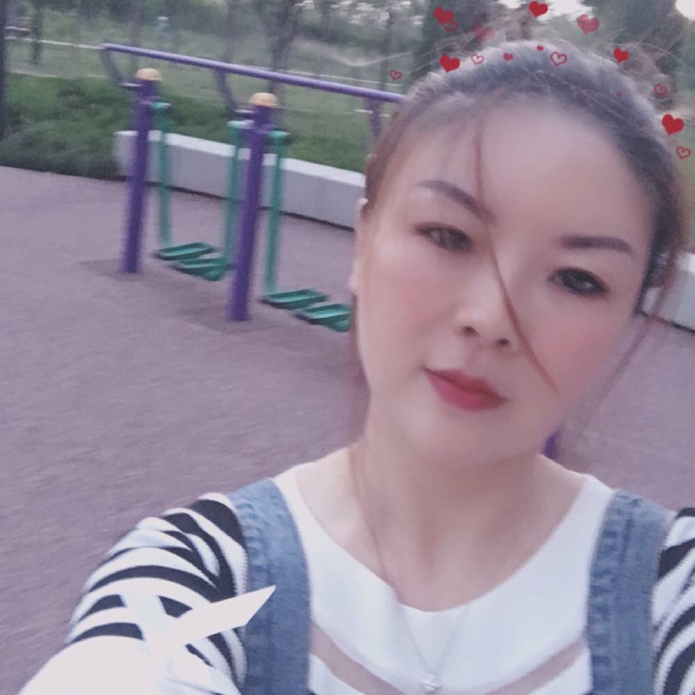 风中小蝴蝶的照片