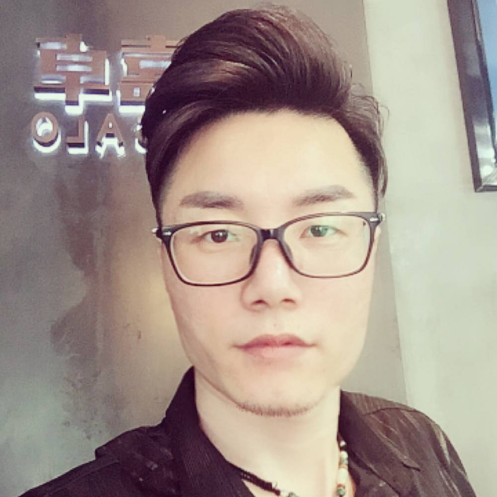 自然漫步树叶的照片