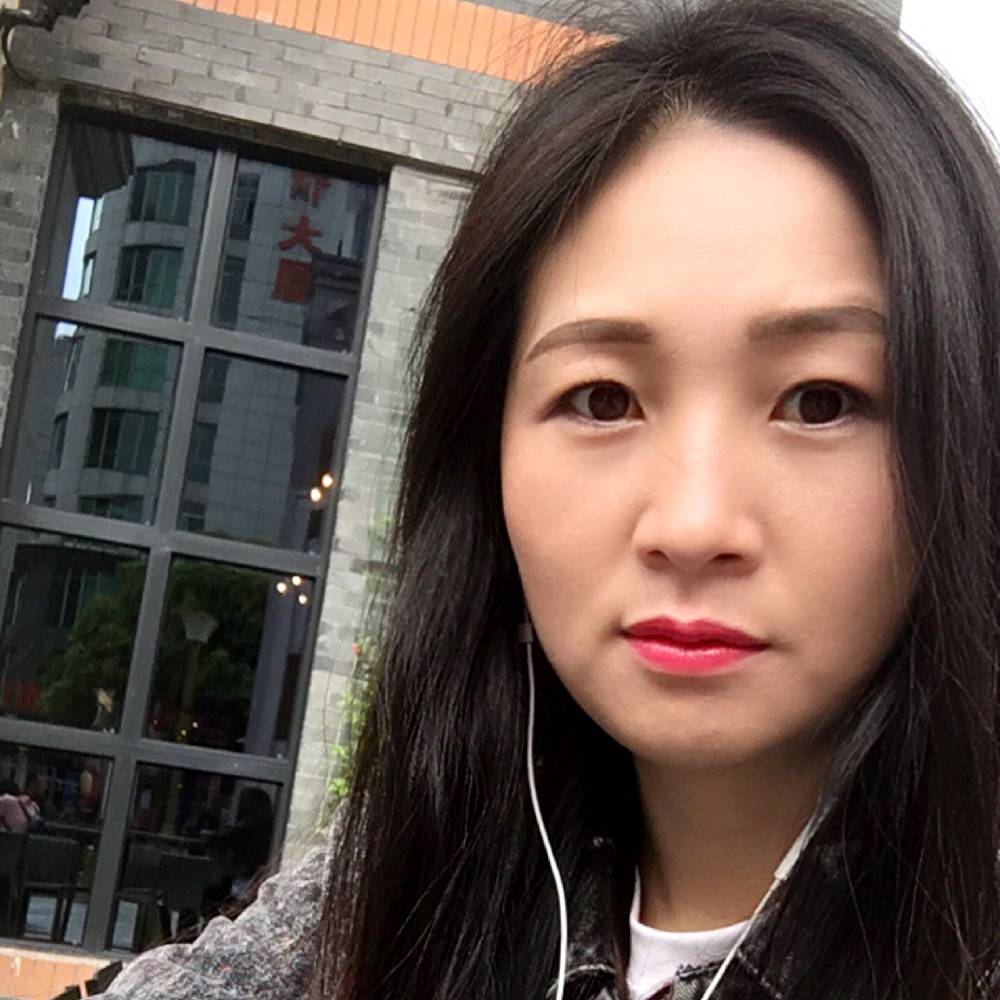 鱼深拥怡然的照片