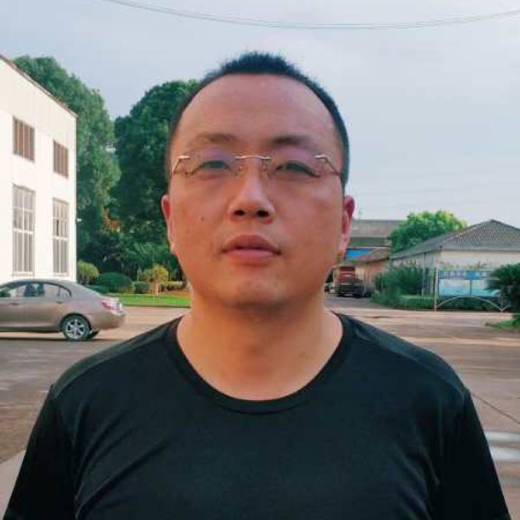 拼搏有野狼的照片