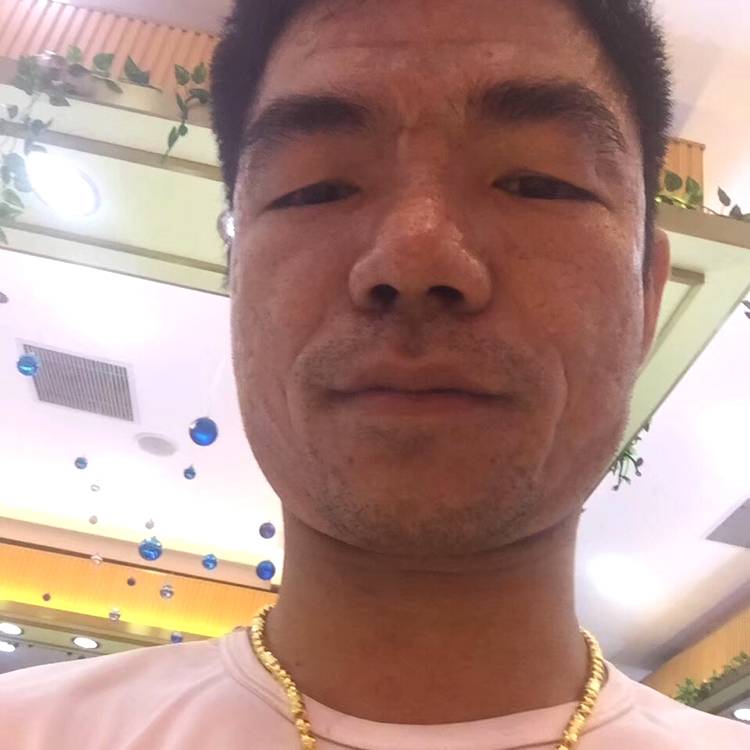 碧影自信的照片