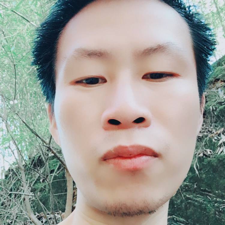 称心魔镜睫毛膏的照片
