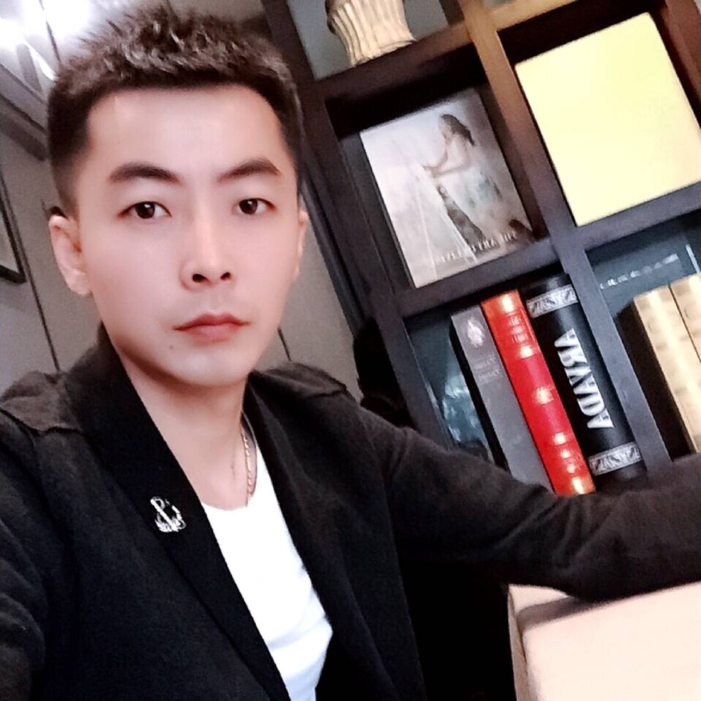 ༺洪⚜佬爺༻的照片