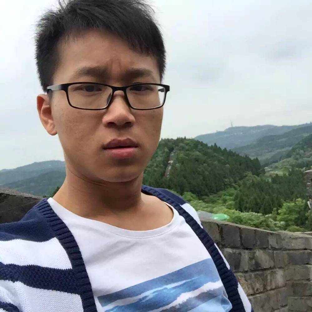 言覃的照片