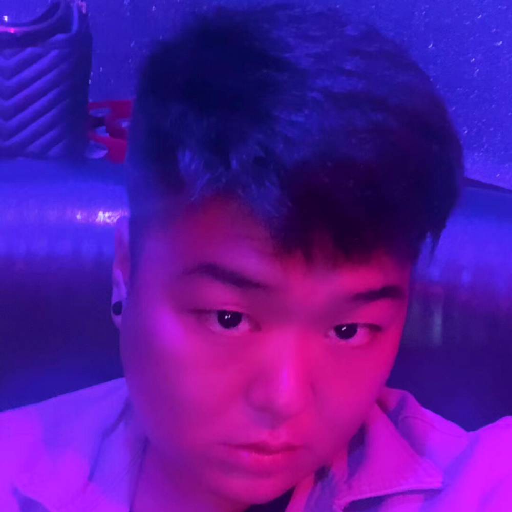 成岛亮的照片