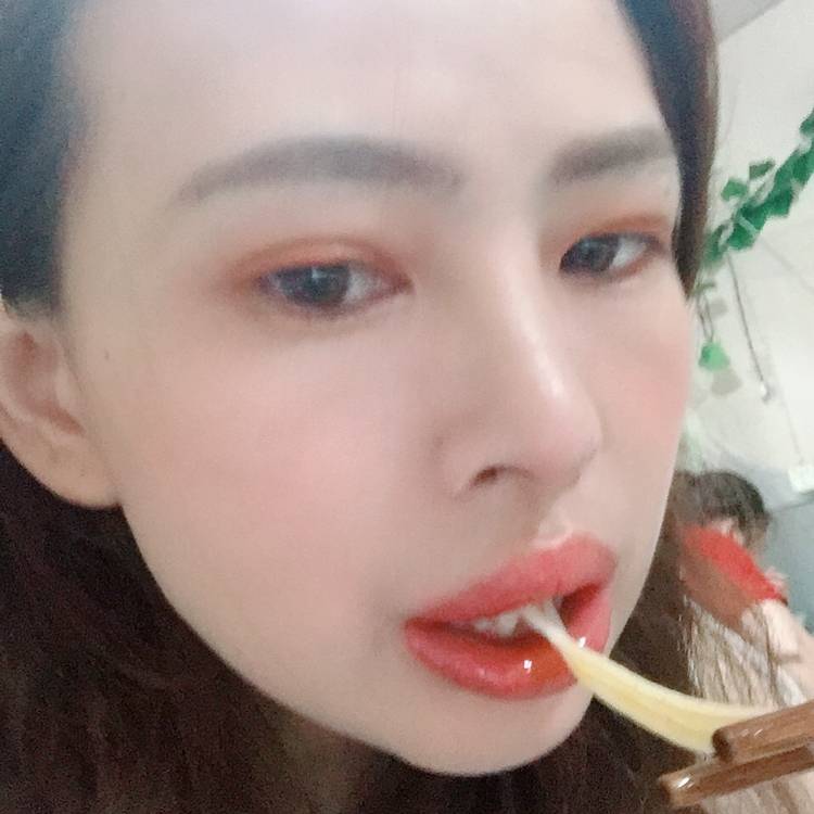 乐曲放弃背后的照片