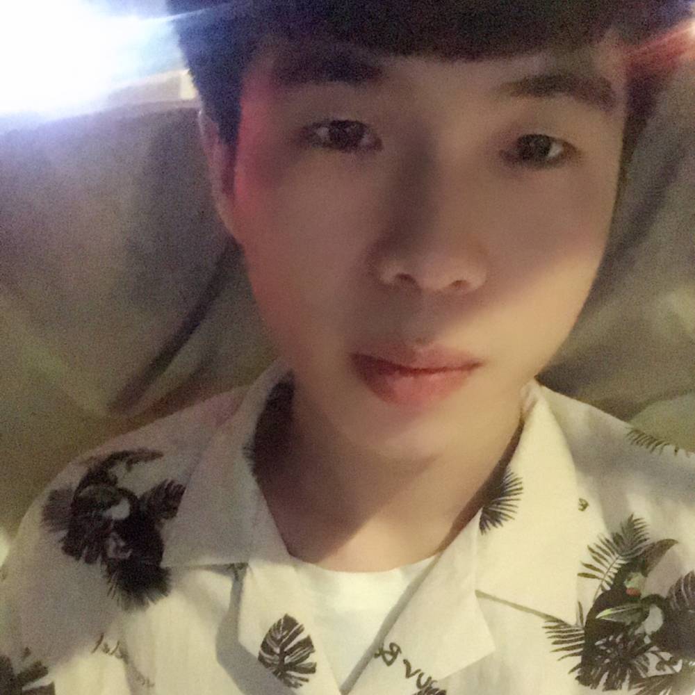 顾初12的照片