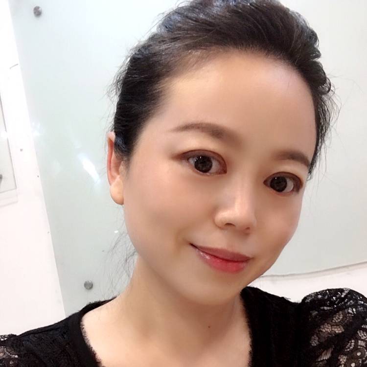 晓燕子的照片
