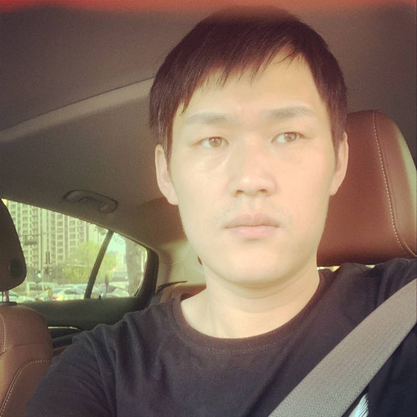 痴情回首中心的照片