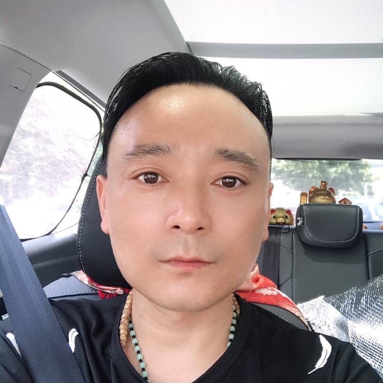 中心有雪白的照片