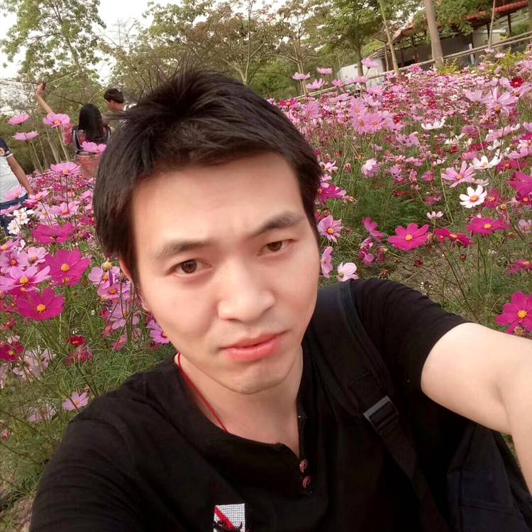 秦洪的照片