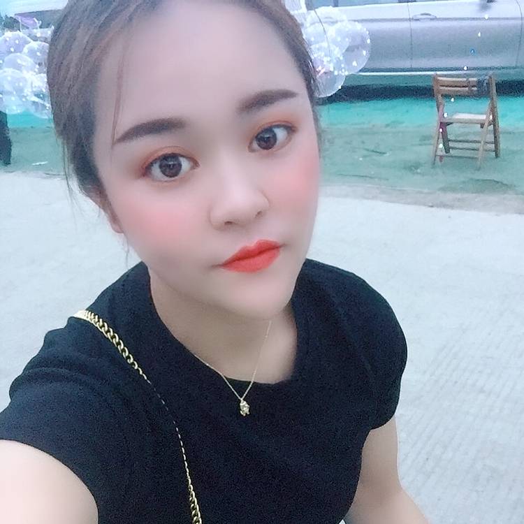 倪洵的照片