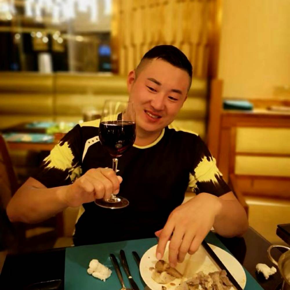 酸奶笑开放的照片