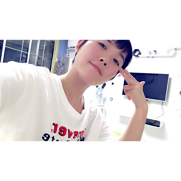 迷彩下的柔情的照片