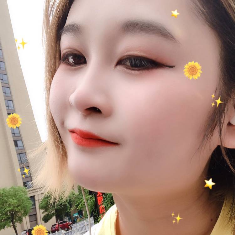 小蘑菇落拓的照片
