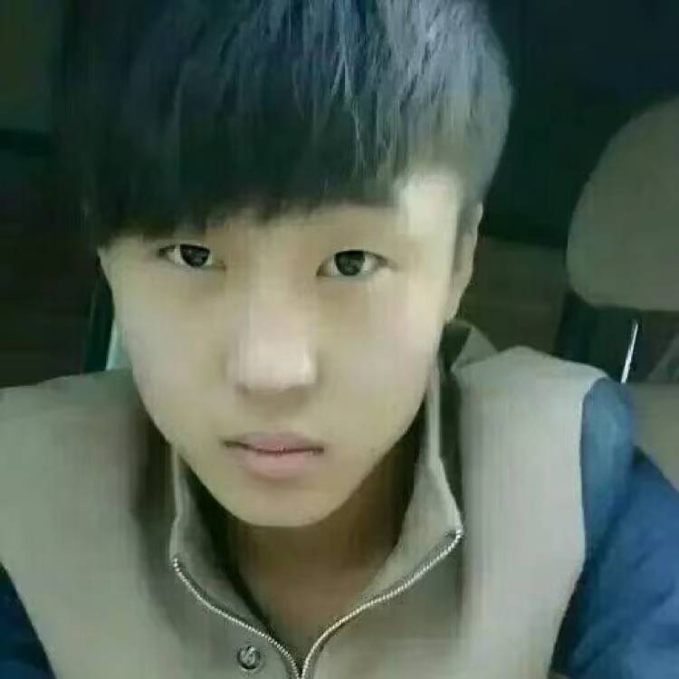 钢铁侠灼热的照片