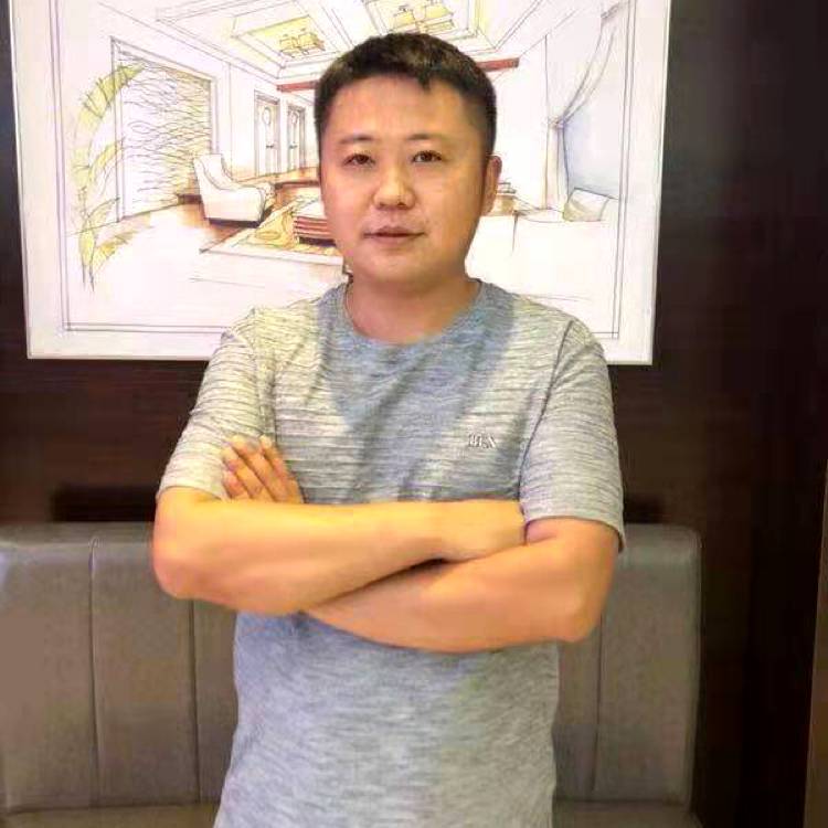 校动力的照片