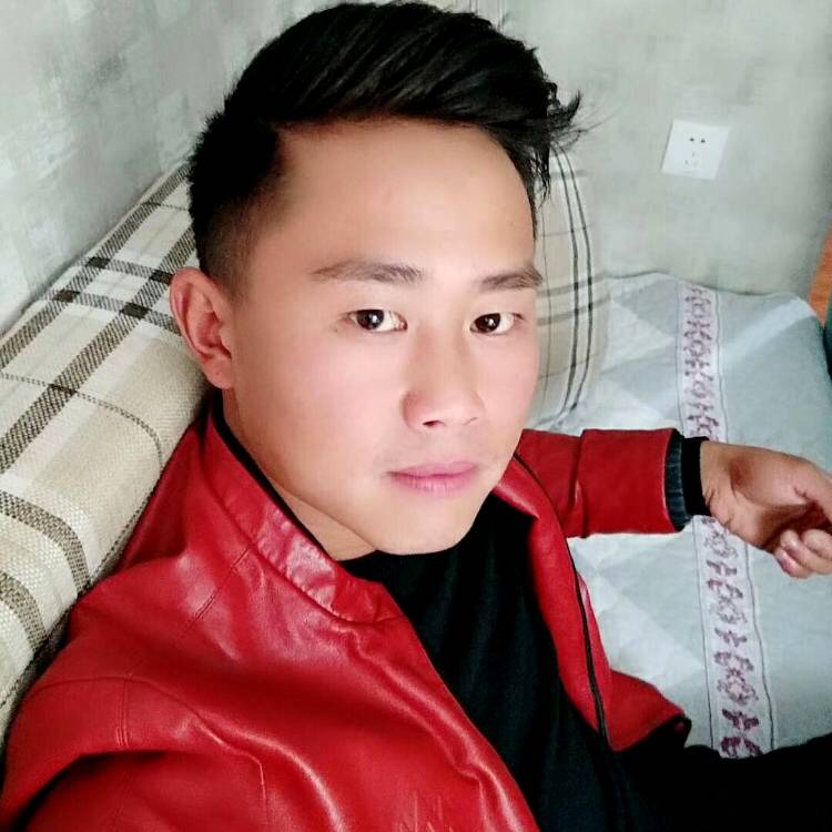 红酒倾心俊逸的照片