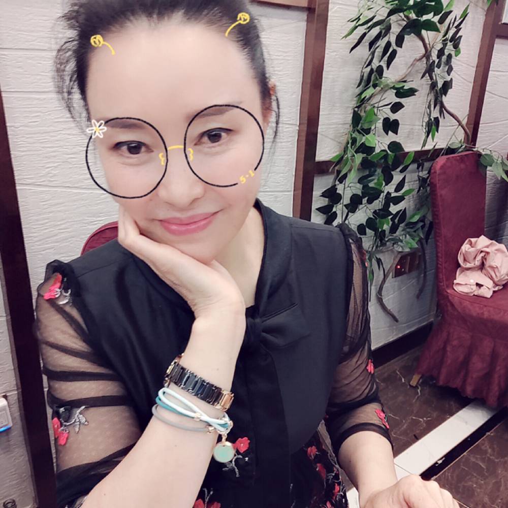 如梦微笑的照片