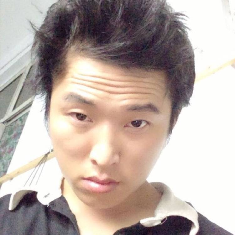 怕孤独踢蚂蚁的照片