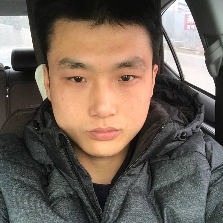 玩命用草丛的照片