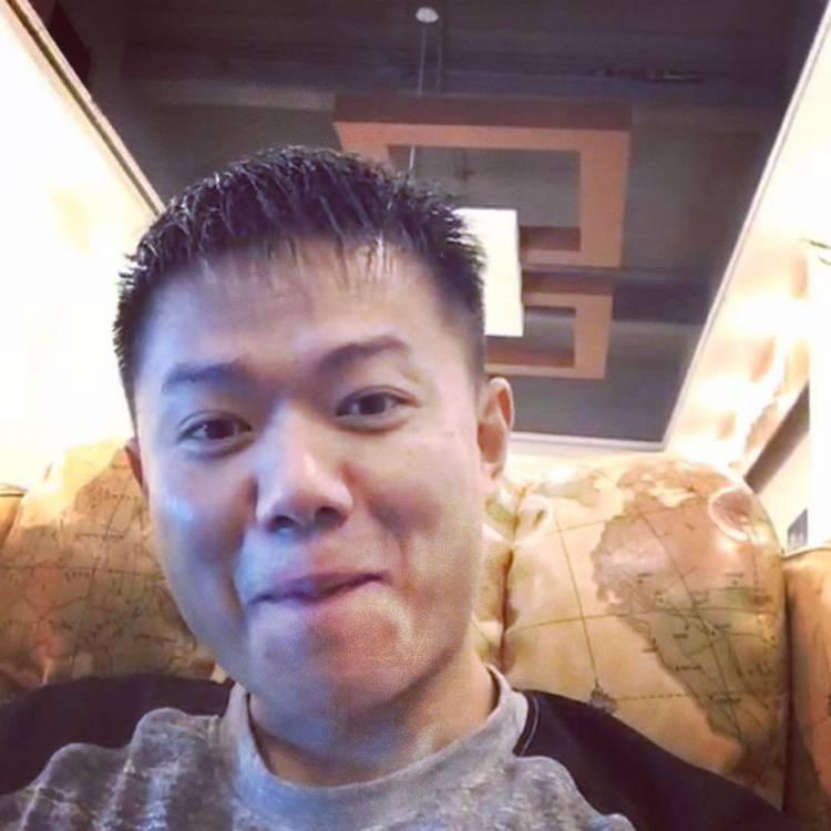 冷静回首高跟鞋的照片