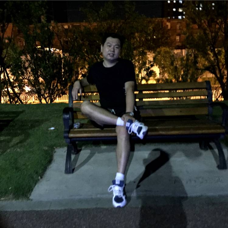 深秋遥夜的照片