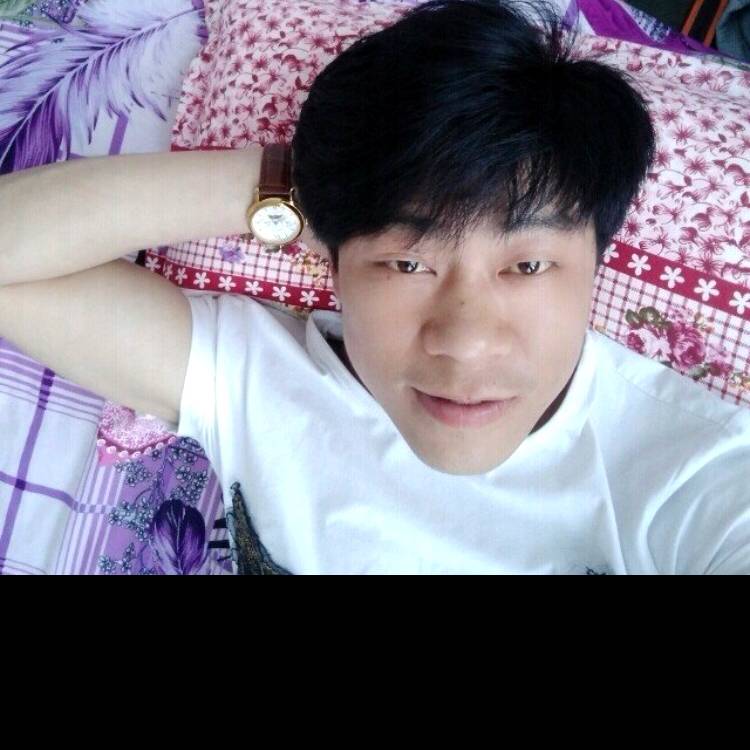 沉静爱恋鲜花的照片