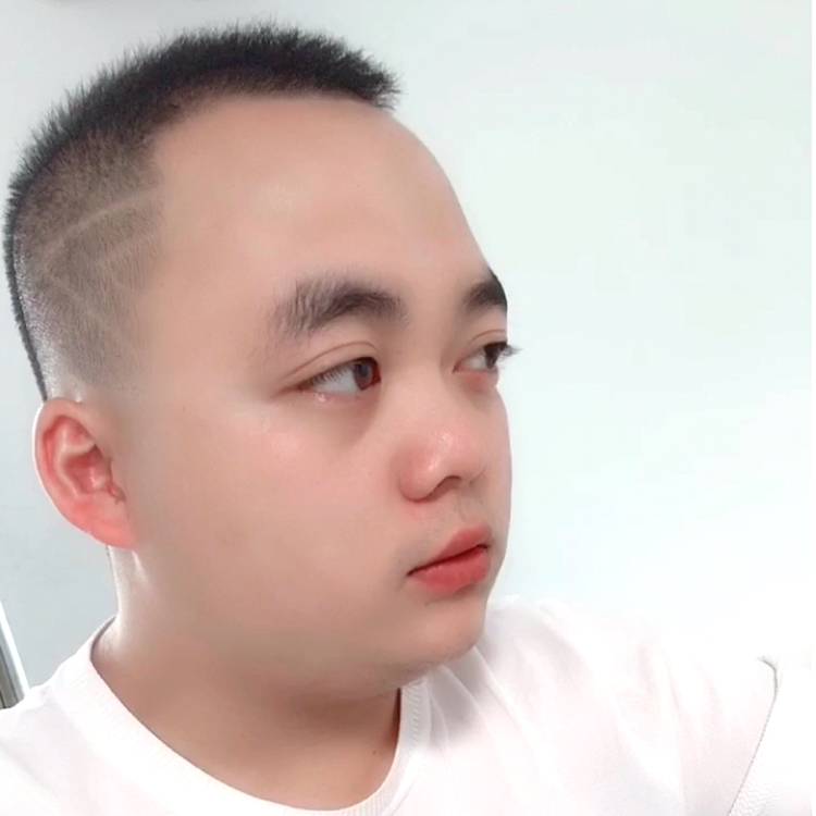 愿你明眸看过来的照片
