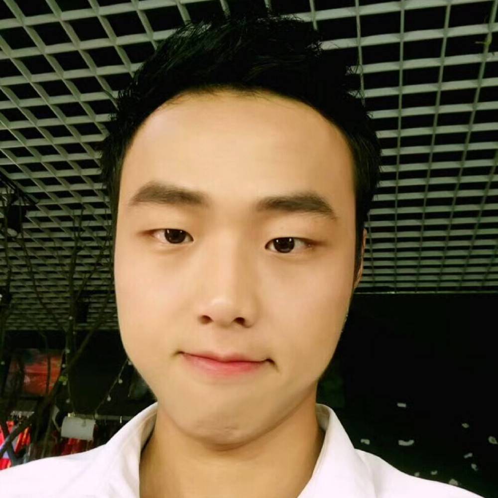 L先生的照片