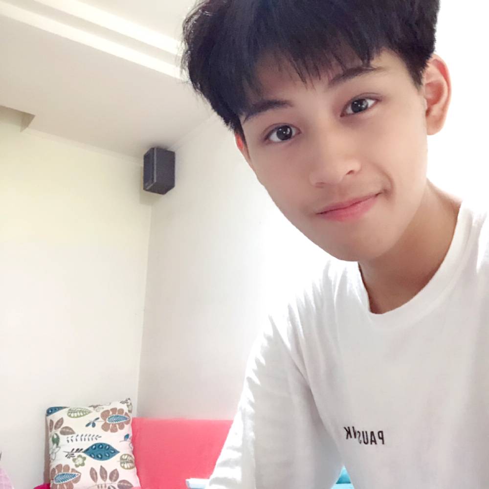 秦咚咚的照片