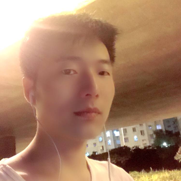 花开之季逢伊的照片