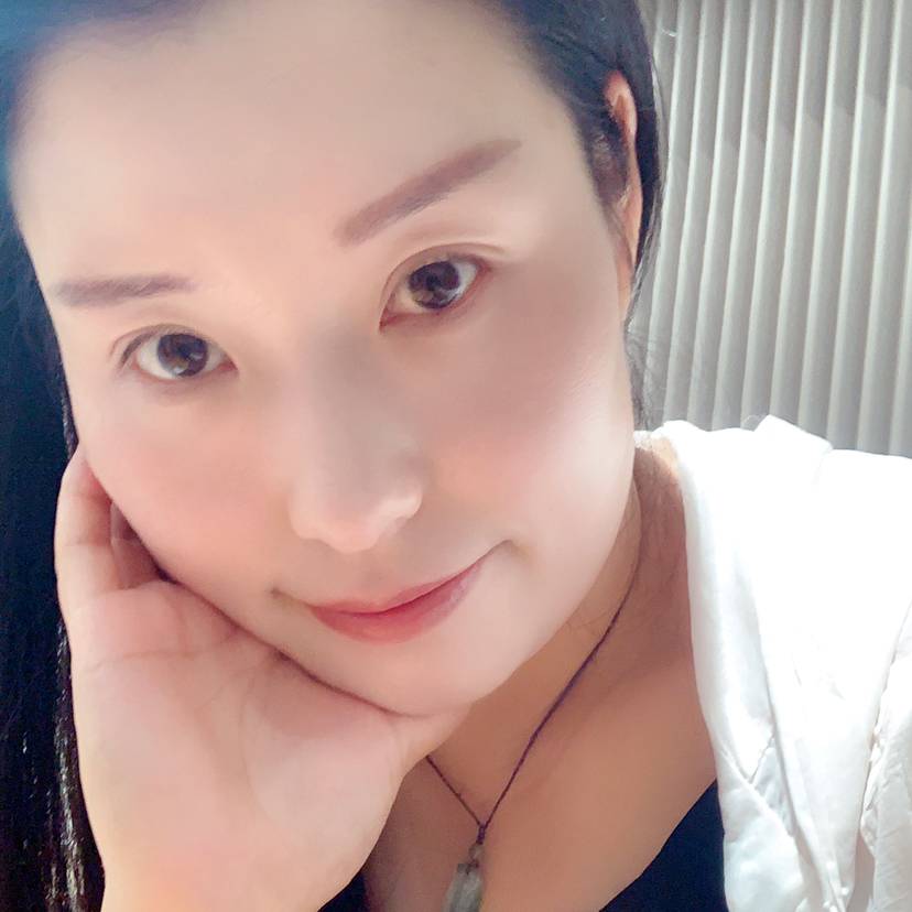 小懒虫回首昏睡的照片