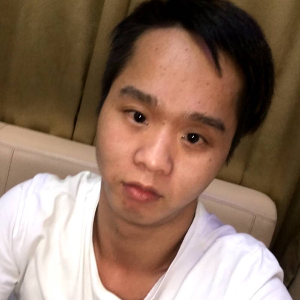 期待回眸俊逸的照片