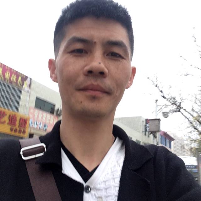 沉默的三哥的照片