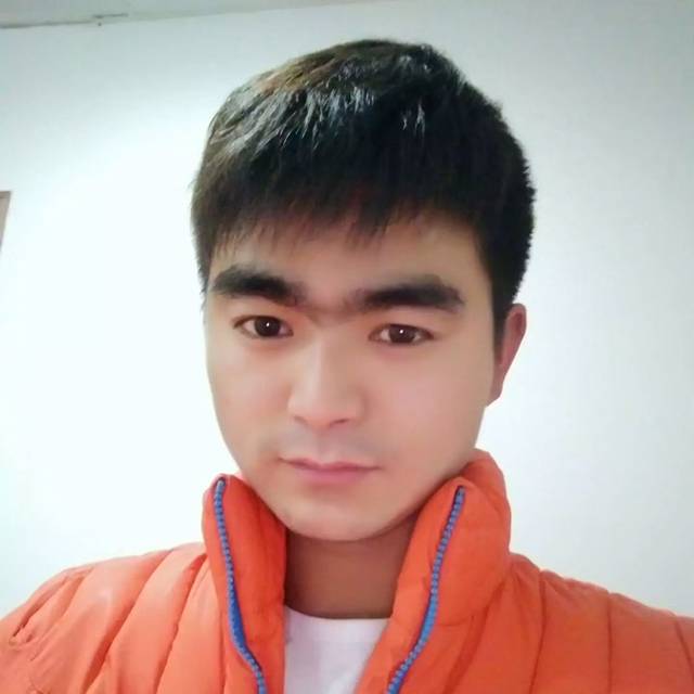 善良笑鞋子的照片